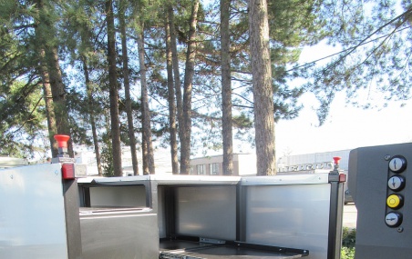Aangepast inox werkplatform op stapelaar